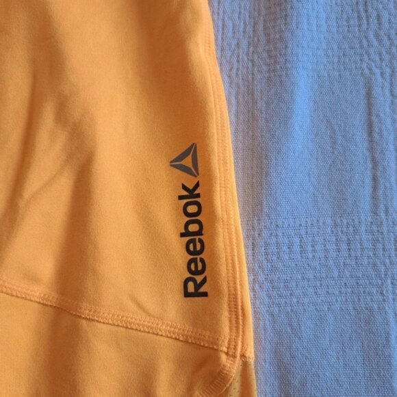 Reebok womens size Medium cropped Play Ice yellow leggings - Picture 4 of 8
